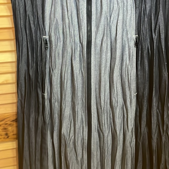 Two tone zip front dress - Picture 3 of 4